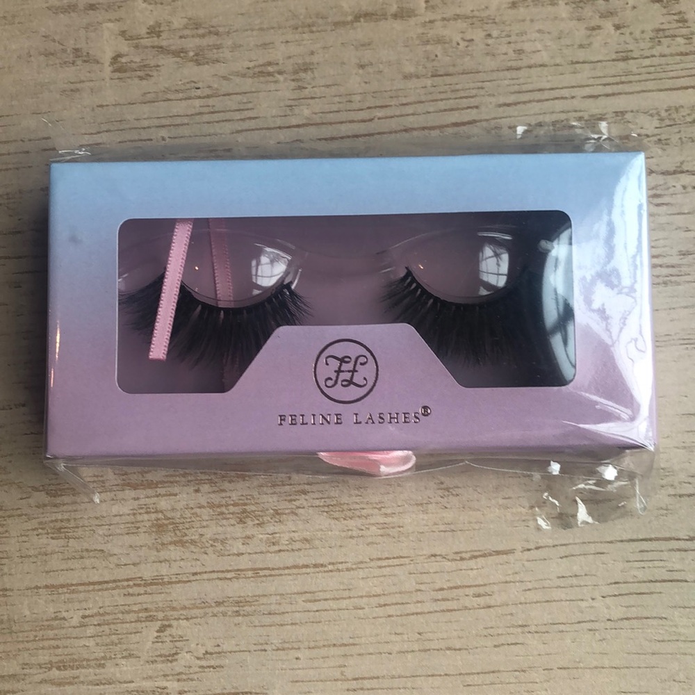 Feline Lashes in “Oriental”